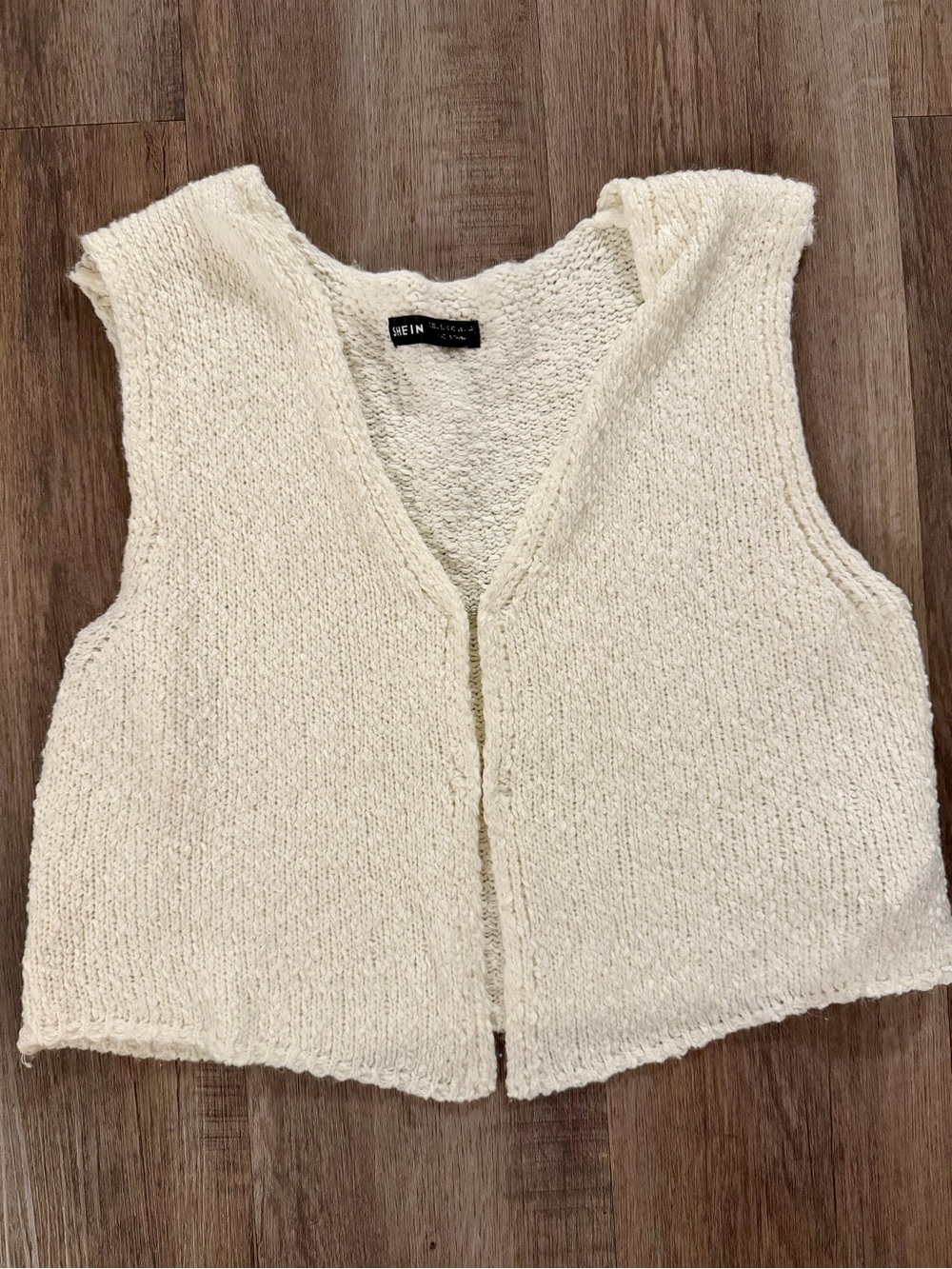 SHEIN Cream Textured Knit V-Neck Sleeveless Vest